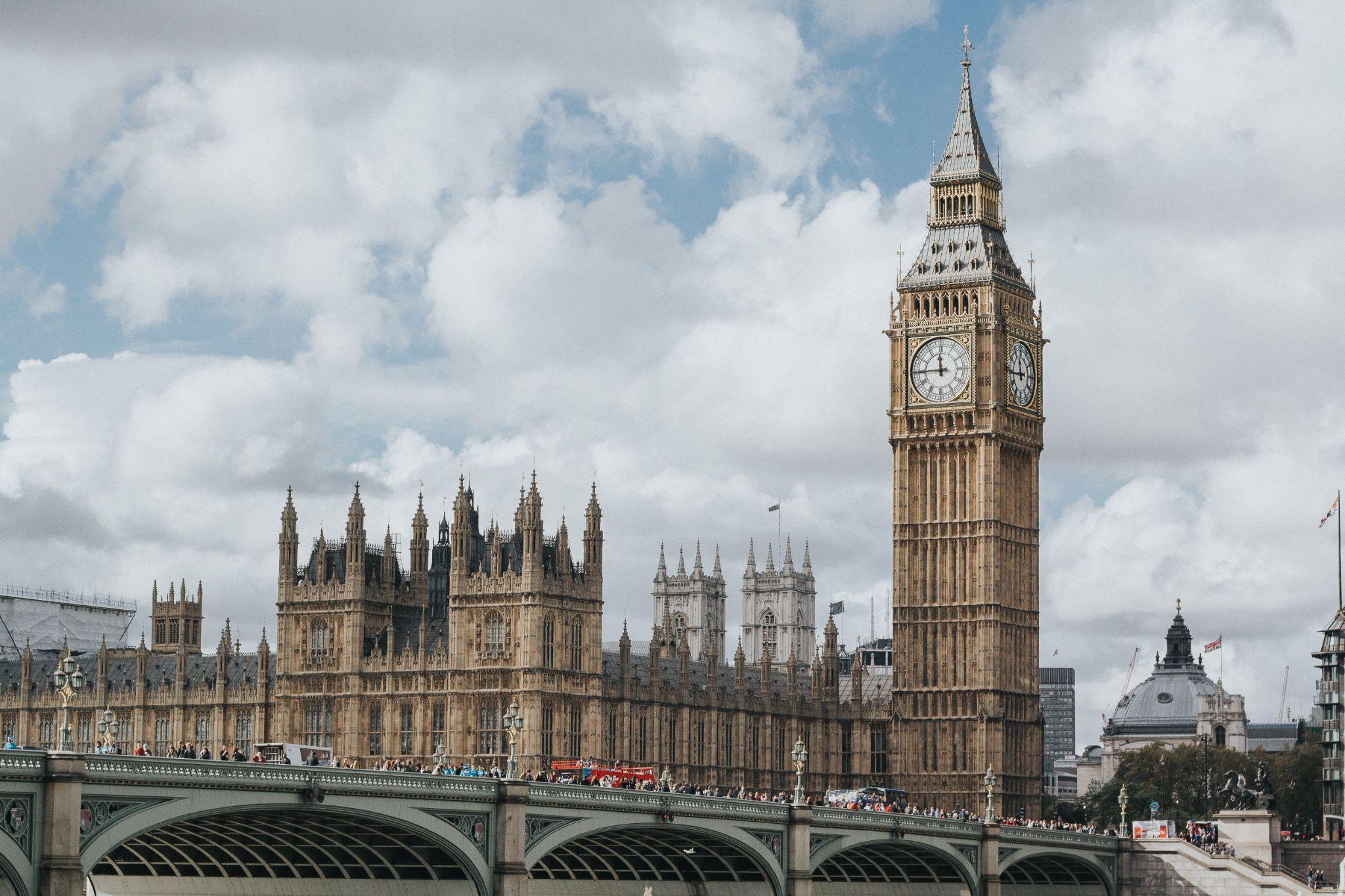 An image of Big Ben and Parliament in London which is a dream destination for many people.
