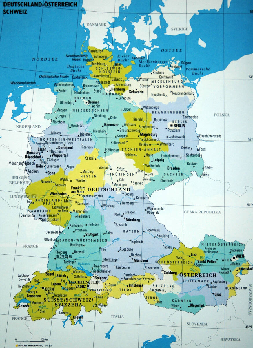 A map of Germany broken out by regions indicated important travel destinations.