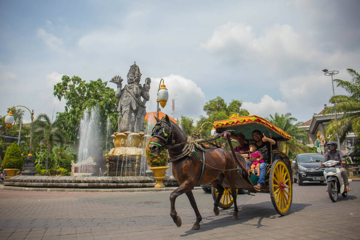 Horse-drawn carriage in the center of Denpasar City, Indonesia.